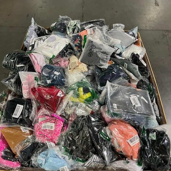 50 Wholesale Liquidation Box Lot Amazon TARGET Clothing & accessories Women